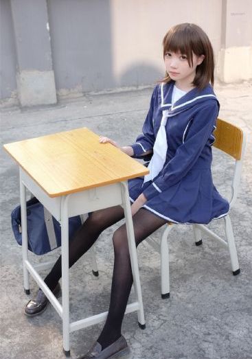 农村妇女黄色免费草视频_DVD完整视频观看