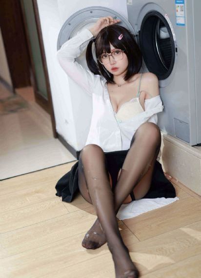 国产小伙和50岁熟女_1080在线手机播放