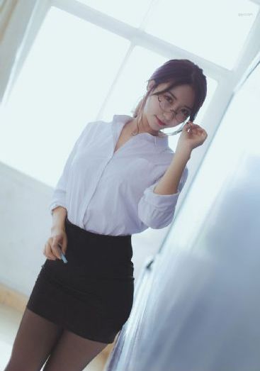 亚欧成人在线观看_中英字幕1080
