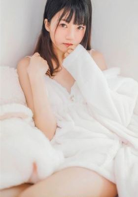 黄色av中文网站在线播放_无删减在线播放